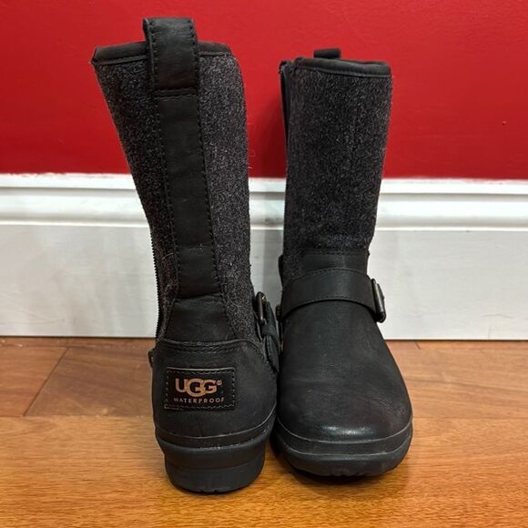 UGG Waterproof Black Leather Wool Shearling Mid-Calf Robbie Moto Boots 5 - Picture 1 of 12